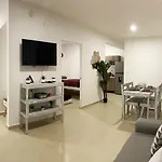 Angels Beach Condo con Piscina, Parking y Parque